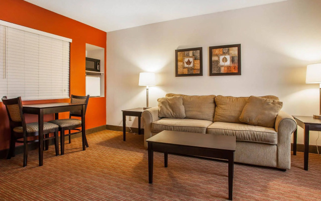 Comfort Inn & Suites