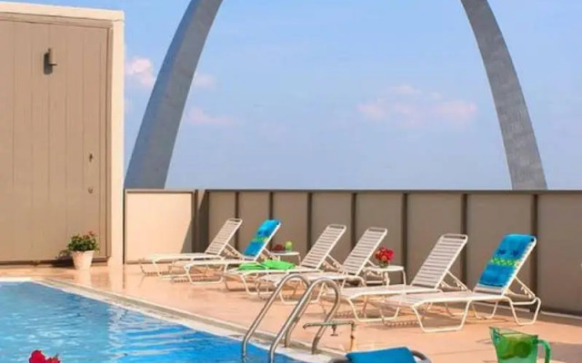 City Place St. Louis - Downtown Hotel
