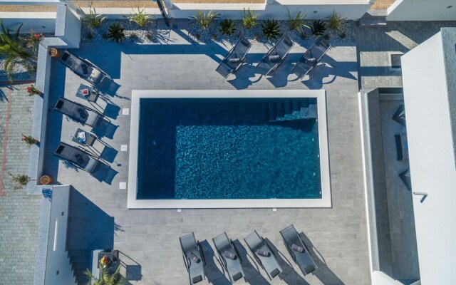 Villa Magnifica Penthouse with Jacuzzi