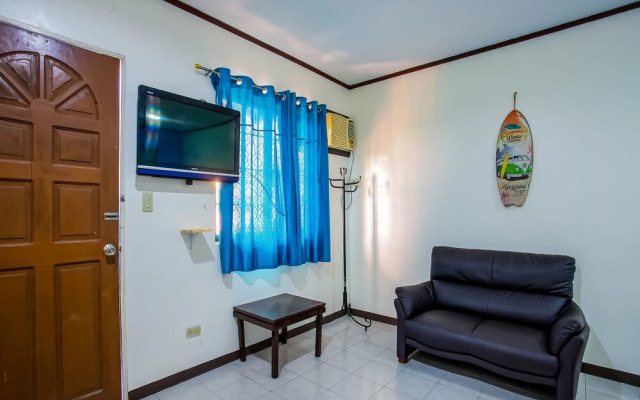 OYO 814 Laurien's Budget Hotel