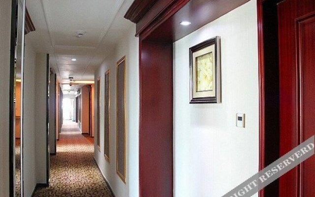 Yangguang Fashion Apartment (Baiyun Avenue Bei'an Huahui Branch)