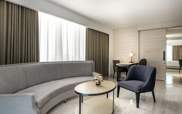 Novotel Phuket City Phokeethra Hotel