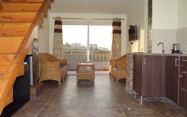 Luxury Suites overlooking lake at Naukuchiatal Nainital