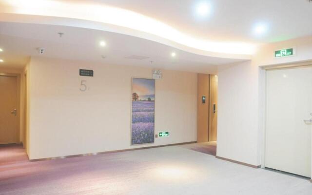 Lavande Hotels Guangzhou Fangcun Huadiwan Metro Station
