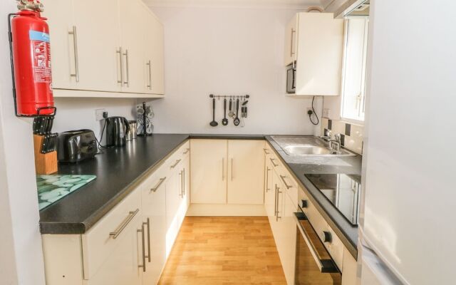 Flat 1 Bryn Colyn