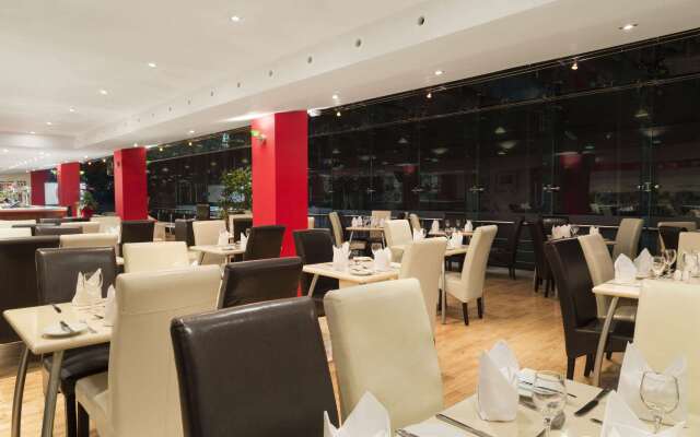 Ramada by Wyndham Hounslow - Heathrow East