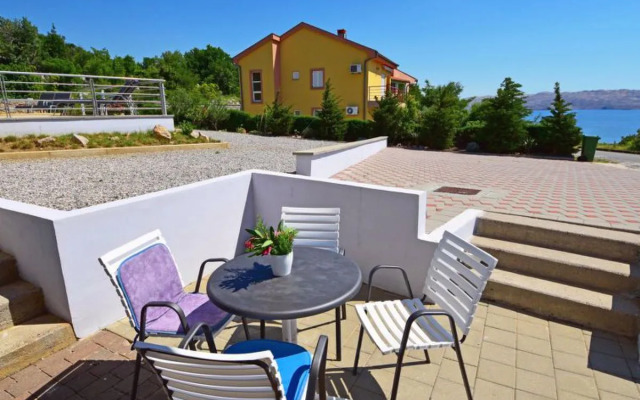 Apartment Sani Karlobag 17049