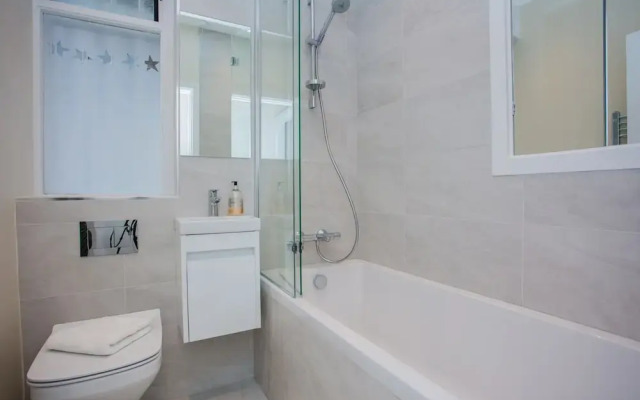 1 Bedroom Garden Flat in Fulham