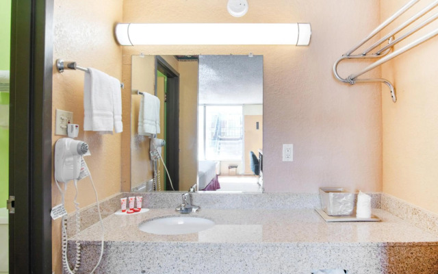 Quality Inn & Suites Orlando Airport