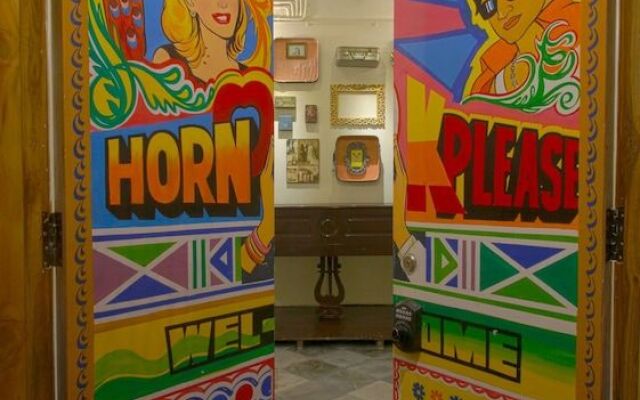 Horn Ok Please Hostel