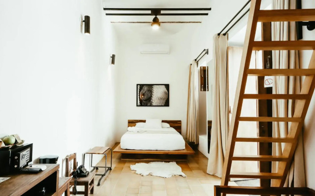 Hotel Sin Nombre