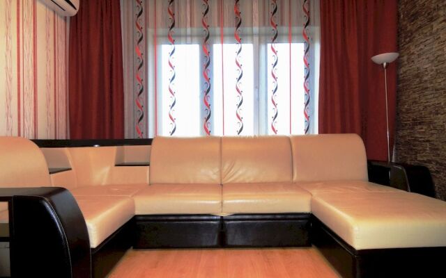 Апартаменты Максим