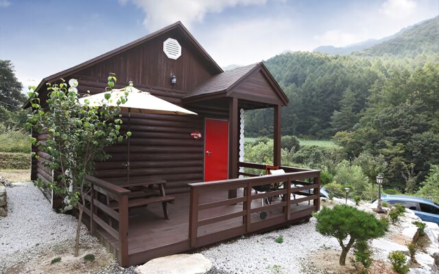 Muju Moon River Pension
