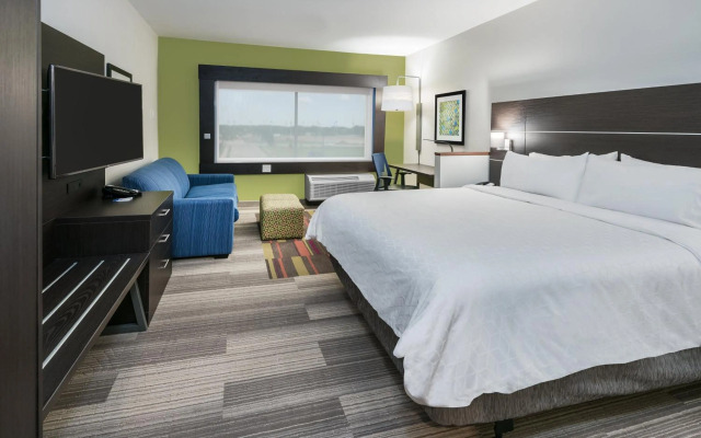 Holiday Inn Express & Suites Bryan - College Station by IHG