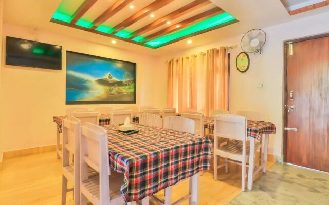 Oyo 647 Hotel Alpine Villa