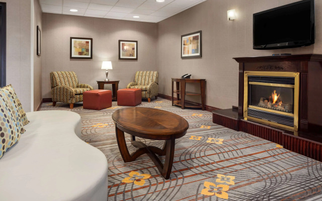 Hampton Inn & Suites Detroit/Sterling Heights