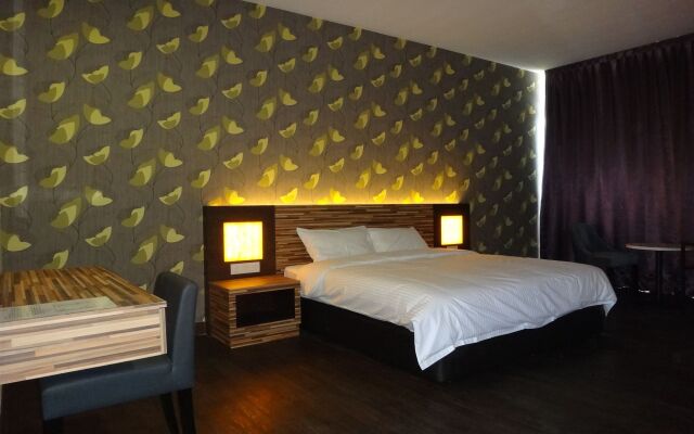 WaterFront Boutique Hotel