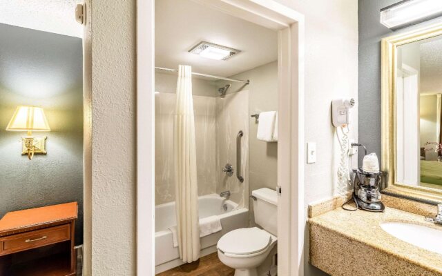 Baymont by Wyndham Wilmington