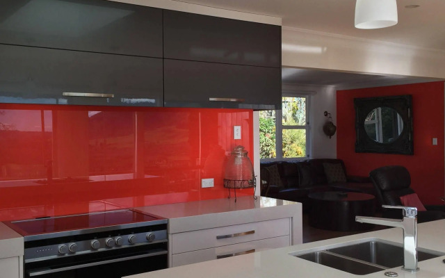 Lakeview Holiday Home