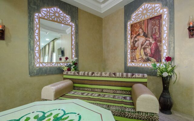Hotel Saheb Ettabaa