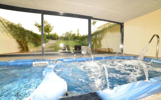 Futurcasa Casa rural Spa y cine