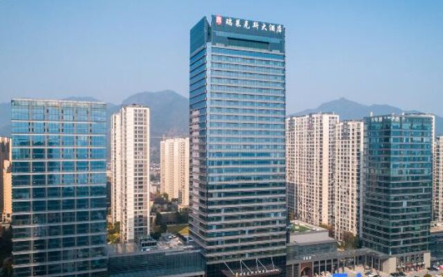 Relex Hotel