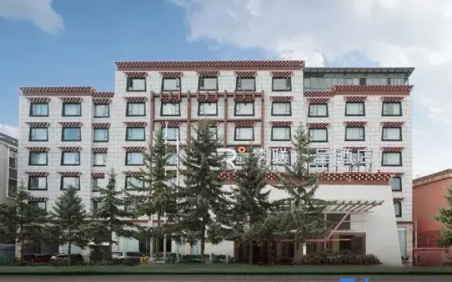 Rezen Hotel