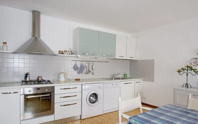 Stylish Lake Maggiore Apartment With Lake Views, Wifi