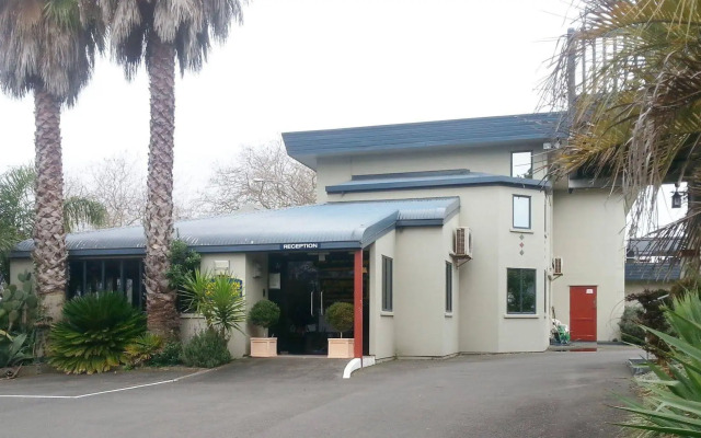 Midtown Motor Inn