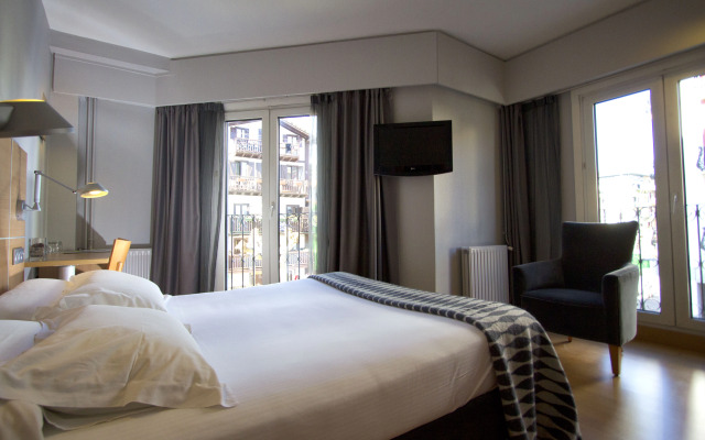 Hotel Jauregui