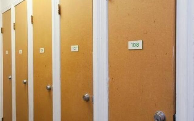 Fernie Slopeside Lodge