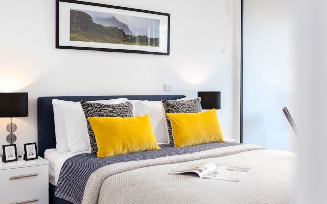 Two Bedroom Serviced Apartment with Balcony in Weymouth Building, Deacon Street
