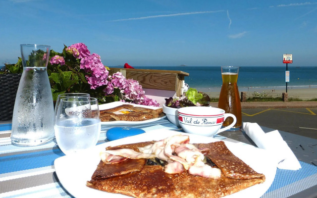 Charming Home Near Mont St. Michel Bay