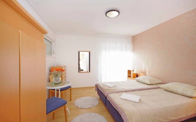 Studio apartment JaVi - free private parking: SA1 Trogir, Riviera Trogir