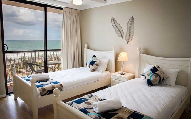 Elouera Tower Beachfront Apartments