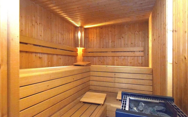 Unique Holiday Home with Pool near Park & Ski Area