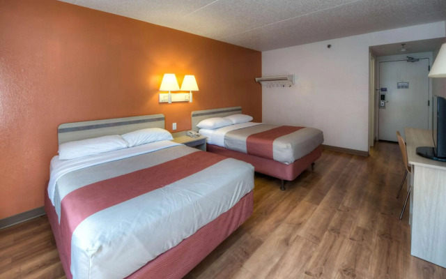 Motel 6 New Haven - Branford, CT