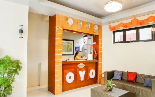 OYO 484 Gonzala Suites