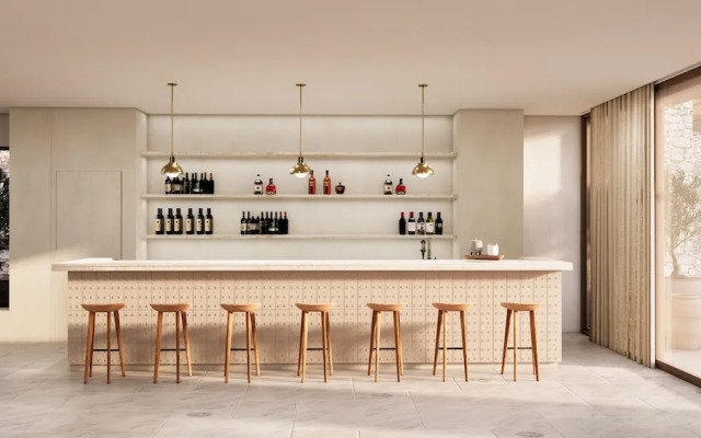 Tinos Beach Hotel & Suites