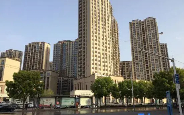 Qingzhu Yuexiang Homestay (Nanyang Station Biguiyuan Xindu Hui)