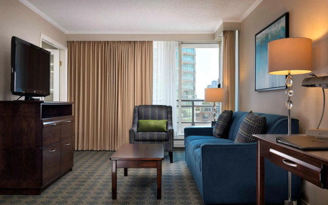 Chateau Victoria Hotel and Suites