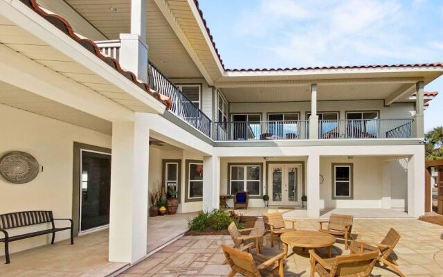 Lee's Retreat by Destin Getaways