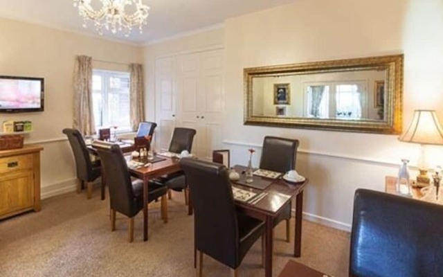 Forest Gate Lodge