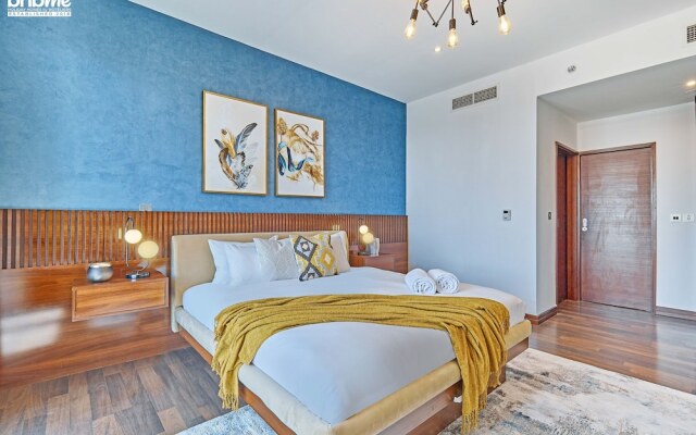 bnbme | U Bora Towers | 3 + Maids