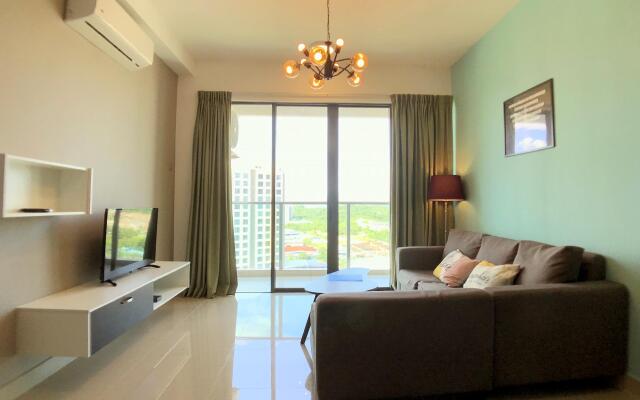 One Amerin Mall & Suites