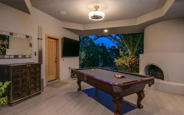 Stunning Private & Modern N. Scottsdale Estate!