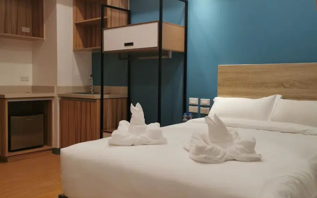 I Suites Hotel