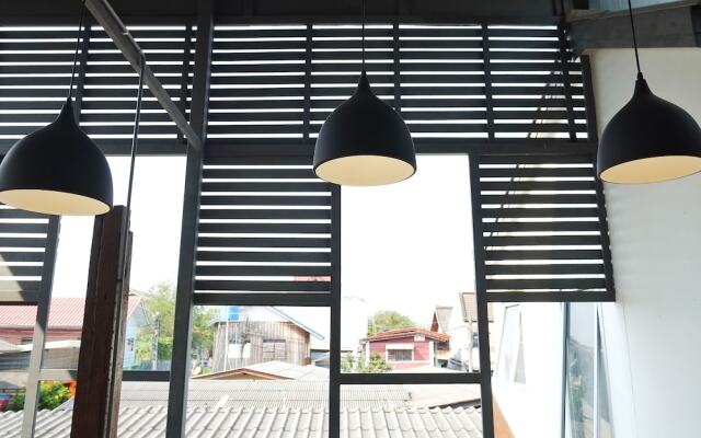 Urban Bed Hostel - Adults Only