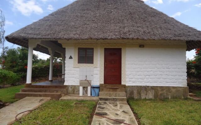 Simba + Oryx Beach Cottages