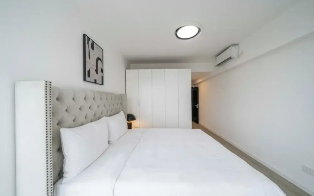 Tyms Spacious 3BR 2BA APT  Laishi Di